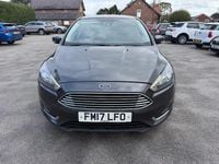 Usado Ford Focus Titanium 125 HP (91 kW) 2017 Cinzento Citadino