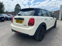 Używany Mini Cooper Classic 2019 Biały Hatchback