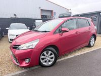 Used Toyota Verso 2015 Red MPV