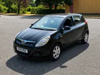 Used Hyundai i20 Comfort 78 HP (57 kW) 2011 Black Hatchback