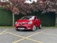 Used Renault Clio IV Dynamique 75 HP (55 kW) 2016 Red Hatchback