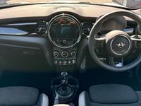 Begagnad Mini Cooper S Hatch 176 HK (129 kW) 2023 Vit Halvkombi