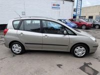 Used Toyota Corolla Verso T2 110 HP (80 kW) 2002 Silver MPV