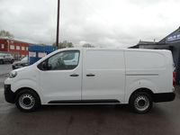 Second-hand Peugeot Expert Premium 2023 Alb Van