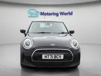 Usado Mini Cooper Classic 136 HP (100 kW) 2021 Preto Citadino