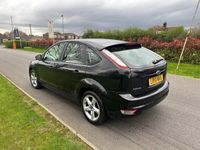 used Ford Focus 1.6 Zetec 5dr Auto