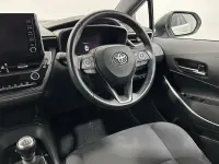 Used Toyota Corolla Design 116 HP (85 kW) 2019 White Estate
