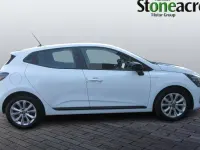 Used Renault Clio Evolution 90 HP (66 kW) 2025 White Hatchback