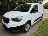 Używany Vauxhall Combo Edition 100 KM (73 kW) 2019 Biały Minivan