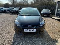 Używany Ford Focus Zetec 125 KM (91 kW) 2013 Czarny Hatchback
