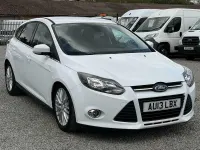 Second-hand Ford Focus Zetec 2013 Alb Hatchback
