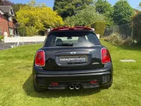Usado Mini John Cooper Works Hatch 231 CV (169 kW) 2018 Negro Utilitario