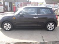 Usado Mini Cooper D Hatch 116 HP (85 kW) 2014 Castanho Citadino