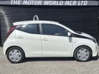 Used Toyota Aygo X-play 72 HP (52 kW) 2019 White Hatchback