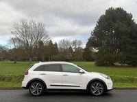 Used Kia Niro First Edition 139 HP (102 kW) 2016 White SUV