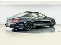 Used Bentley Flying Spur 544 HP (400 kW) 2023 Black Sedan