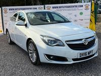 Used Vauxhall Insignia Design Edition 170 HP (125 kW) 2016 White Hatchback