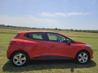 Used Renault Clio Play 75 HP (55 kW) 2016 Red Hatchback