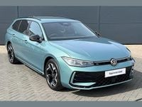 Usado VW Passat R-line 272 HP (200 kW) 2025 Verde Carrinha