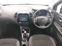 Used Renault Captur Dynamique 90 HP (66 kW) 2018 Grey SUV
