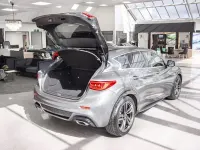 Used Infiniti Q30 Sport Tech 170 HP (125 kW) 2016 Black Hatchback