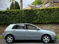 Usado Toyota Corolla T3 110 CV (80 kW) 2002 Azul Utilitario