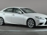 Used Lexus IS300h 223 HP (164 kW) 2016 White Sedan