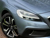 Used Volvo V40 Pro 152 HP (111 kW) 2018 Blue Hatchback