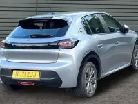Second-hand Peugeot e-208 Active Premium 100 kW (136 CP) 2022 Hatchback