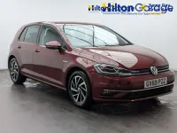 Usado VW Golf VII Edition 130 HP (95 kW) 2020 Vermelho Citadino
