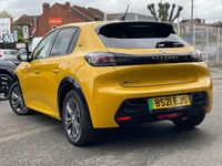 Second-hand Peugeot e-208 Allure Premium 100 kW (136 CP) 2022 Hatchback