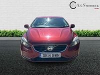 Usado Volvo V40 SE Lux 115 HP (84 kW) 2014 Vermelho Citadino