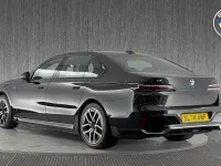 Usado BMW i7 M Sport 448 kW (610 CV) 2024 Negro Berlina