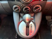 Usado Mazda 2 102 HP (75 kW) 2013 Prateado Citadino