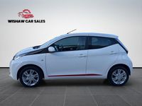 Used Toyota Aygo x-press 69 HP (50 kW) 2015 White Hatchback