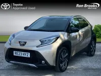 Used Toyota Aygo X 72 HP (52 kW) 2023 Beige SUV