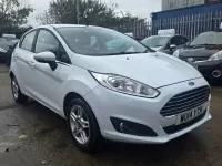 Used Ford Fiesta Zetec 2014 White Hatchback