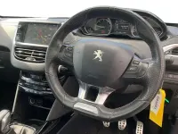 Used Peugeot 2008 GT-line 99 HP (72 kW) 2017 White SUV