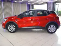Used Renault Captur Iconic 2021 Red and black SUV
