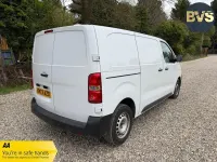 Używany Citroën Dispatch 2023 Biały Minivan
