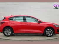 Used Ford Focus Titanium 125 HP (91 kW) 2022 Red Hatchback