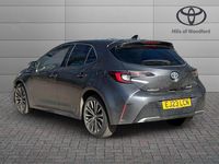 Begagnad Toyota Corolla Design 2023 Grå Halvkombi