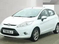 Used Ford Fiesta Zetec 2011 White Hatchback
