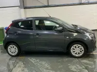 Gebraucht Toyota Aygo X-play 72 PS (52 kW) 2021 Grau Kleinwagen