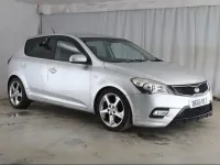 Begagnad Kia Ceed 2011 Silver Halvkombi