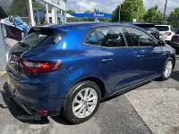 Used Renault Mégane Dynamique 2018 Blue Hatchback