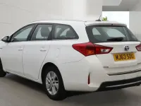 Used Toyota Auris Hybrid 2014 White Estate