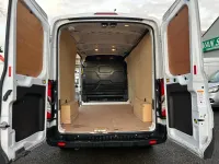 Usado Ford Transit 130 HP (95 kW) 2022 Branco Van
