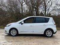 Used Renault Scénic III Dynamique 110 HP (80 kW) 2015 White MPV