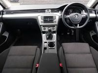 Used VW Passat SE 150 HP (110 kW) 2016 Grey Sedan